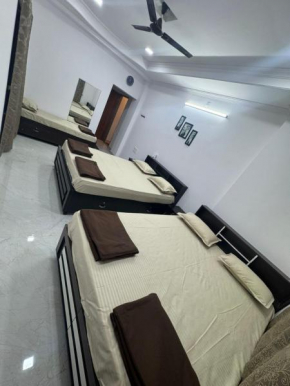 JNK premium rooms 5 Beds